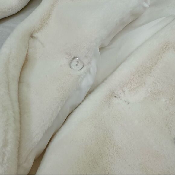 Apparis Faux Fur White Double Breasted Winter Trench Coat - Picture 11 of 11